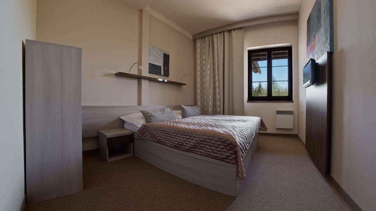 Sporthotel Kácov Екстериор снимка