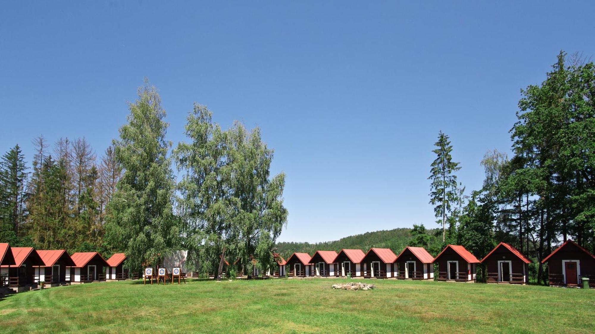 Sporthotel Kácov Екстериор снимка