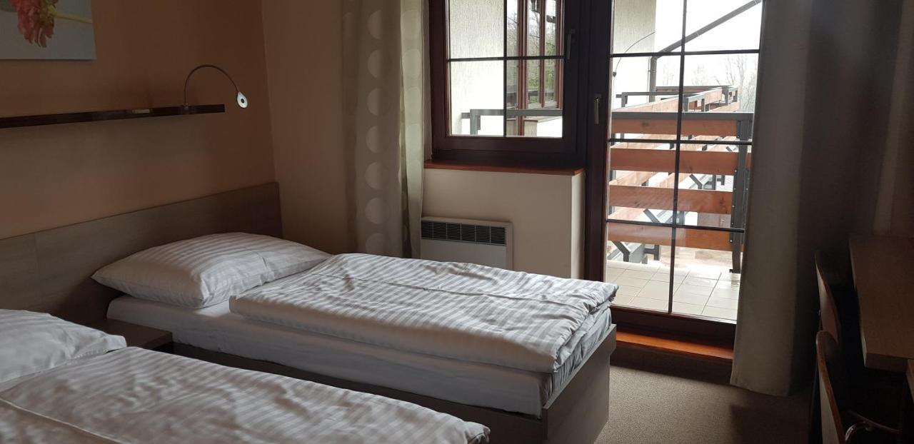 Sporthotel Kácov Екстериор снимка