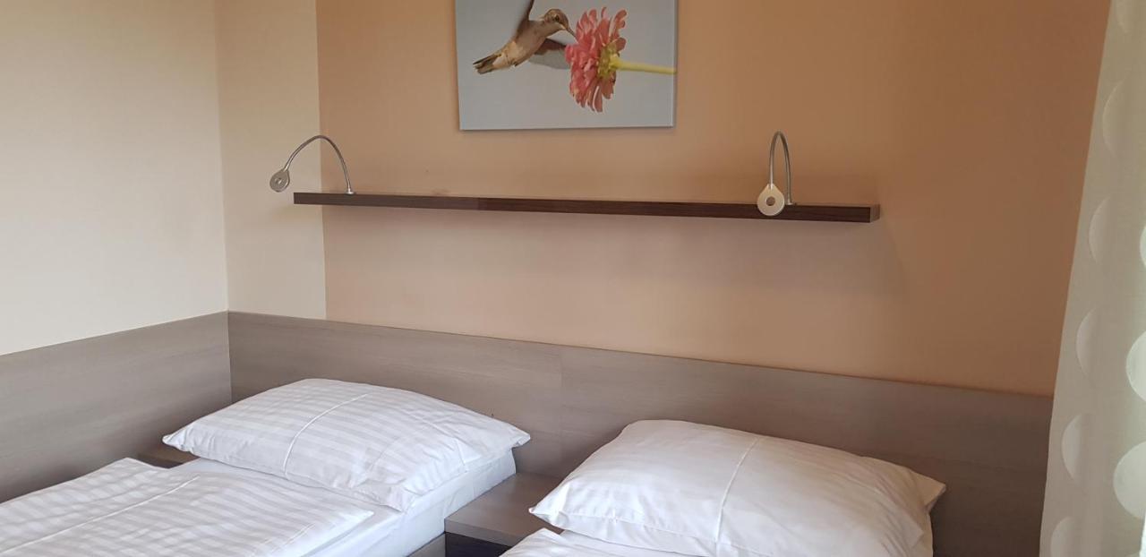 Sporthotel Kácov Екстериор снимка