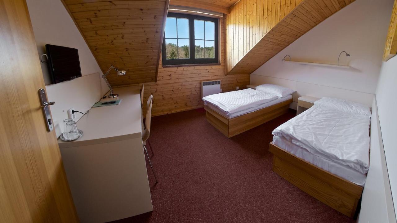 Sporthotel Kácov Екстериор снимка
